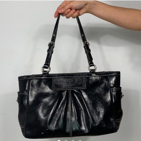 Y2K COACH BLACK GLOSSY LEATHER SMALL STRAP BAG PURSE - Picture 3 of 4